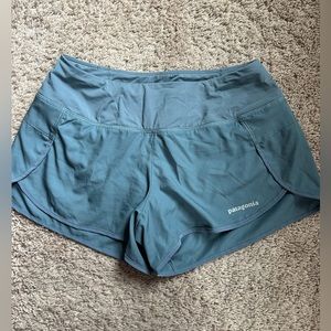 Patagonia Shorts - Women size small 2.5”